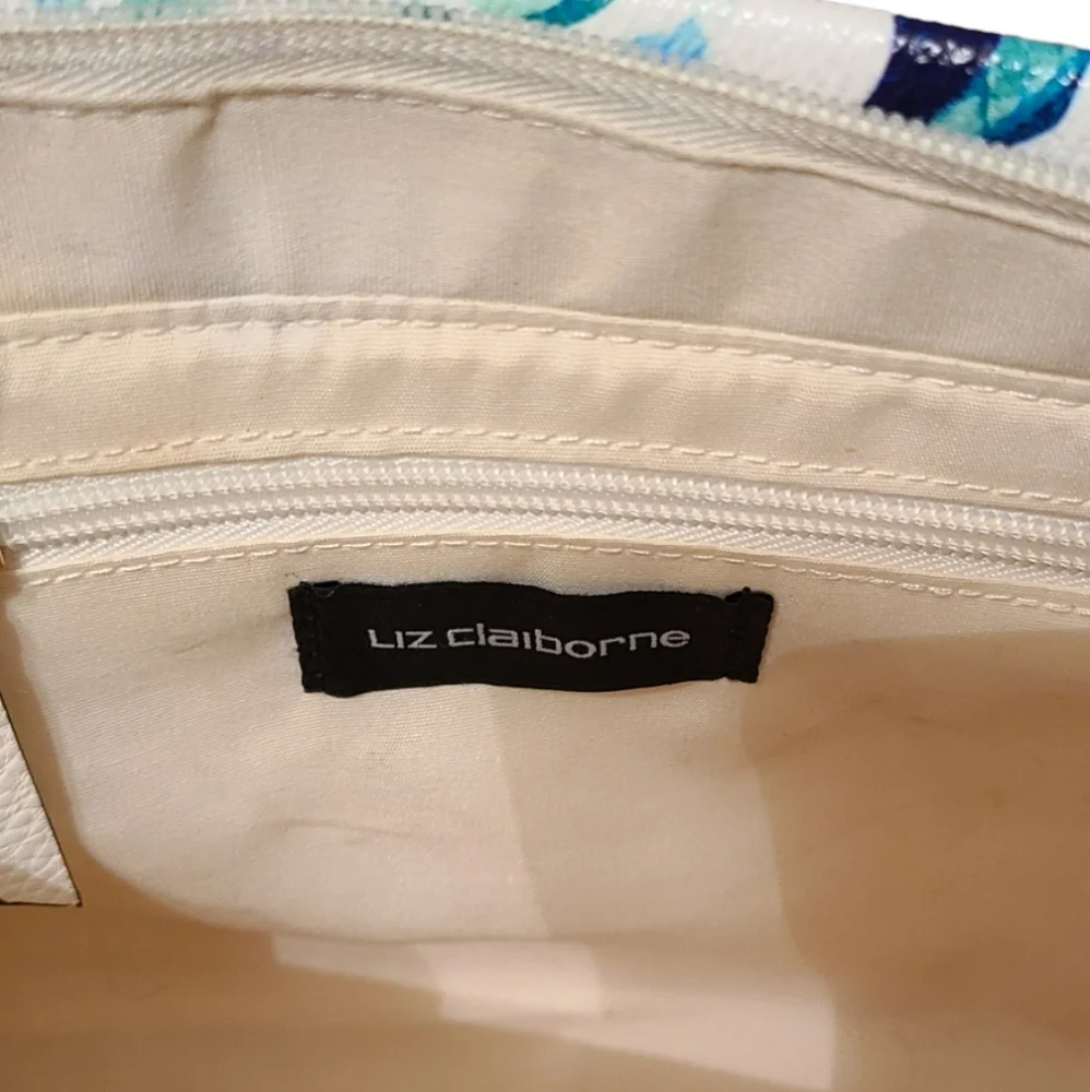 Liz Claiborne Crossbody - Picture 6 of 16